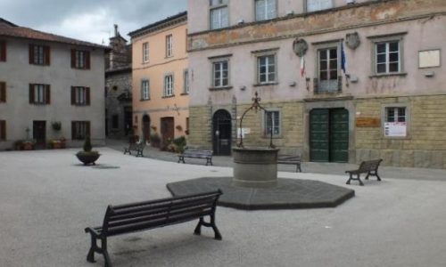 Castiglione in Garfagnana, Piazza Vittorio Emanuele Castiglione in Garfagnana, Piazza Vittorio Emanuele